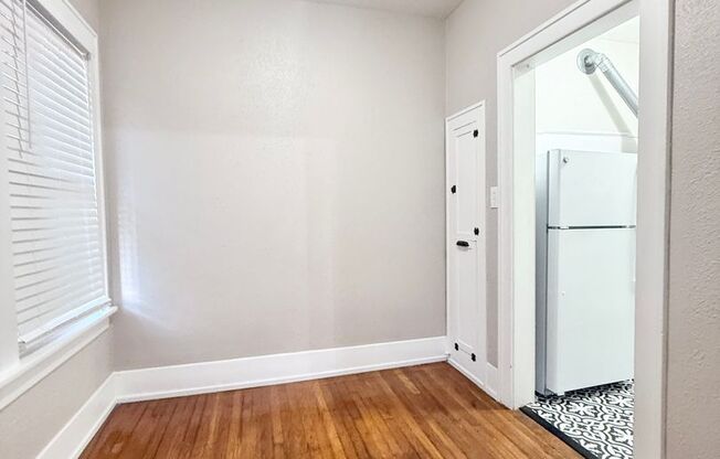1 bed, 1 bath, $1,075, Unit B2607