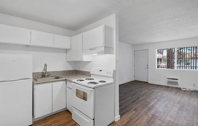 Pinnacle Apartments
