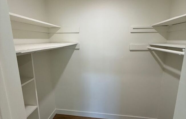 3 beds, 2 baths, 1,400 sqft, $3,295, Unit 10