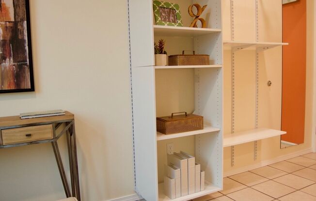 Studio, 1 bath, 200 sqft, $800, Unit A-04
