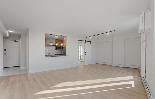 3 beds, 1.5 baths, 1,001 sqft, $3,300, Unit 26H