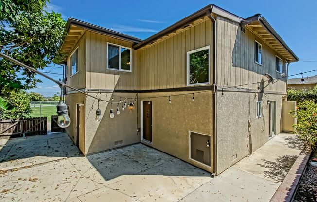 3 beds, 2 baths, $4,000