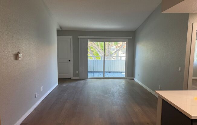 2 beds, 2 baths, 910 sqft, $2,730, Unit 2J