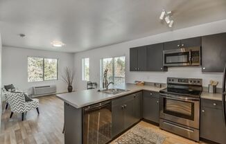 2 beds, 1 bath, 692 sqft, $1,550, Unit 3E