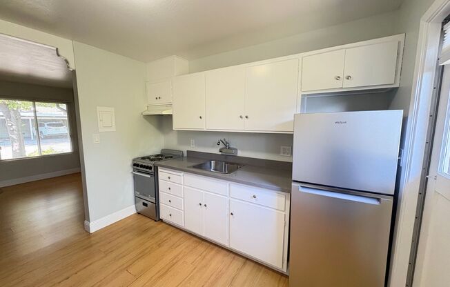 2001 -2005 Colony Street