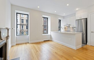 351 E 58 ST