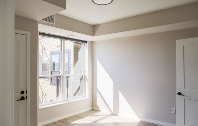 2 beds, 2 baths, 952 sqft, $2,200, Unit 201