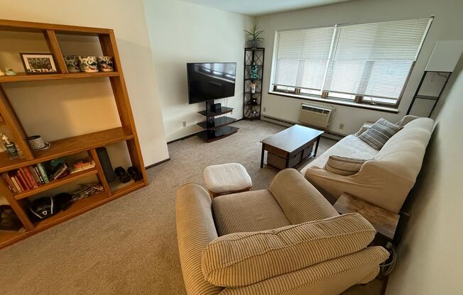 425 E. Henry Clay St.