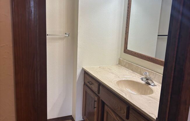 2 beds, 2 baths, 1,029 sqft, $1,229, Unit 1401 044