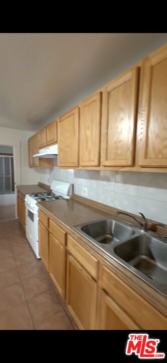 1633 S NEW HAMPSHIRE AVE