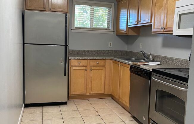 1 bed, 1 bath, $1,175, Unit APARTMENT 304B