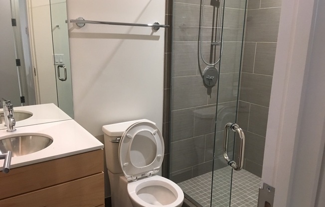 1 bed, 1.5 baths, 954 sqft, $1,310.77, Unit 303