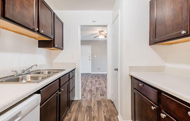 2 beds, 1 bath, 987 sqft, $1,399, Unit 2288-02