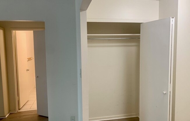 1 bed, 1 bath, 725 sqft, $3,100, Unit 213