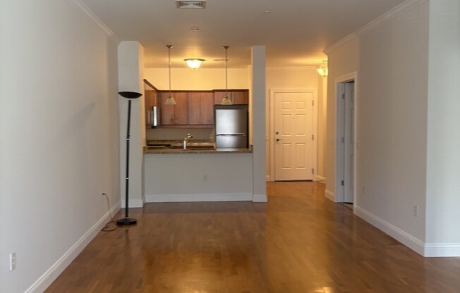 35 COMMONWEALTH AVE