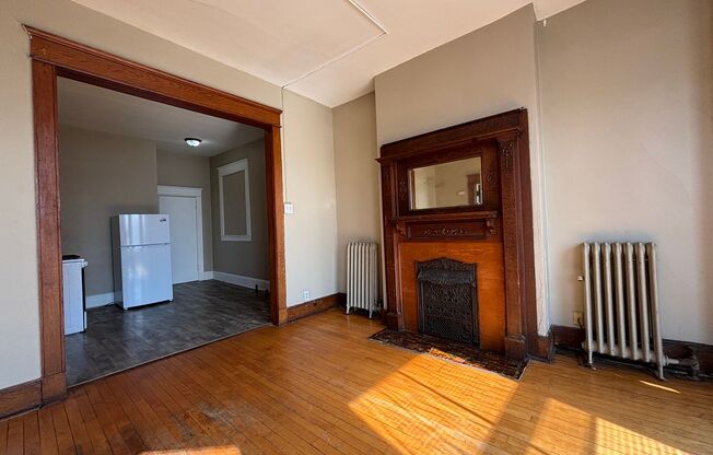 1 bed, 1 bath, 433 sqft, $899, Unit 18