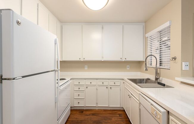 1 bed, 1 bath, 567 sqft, $1,750, Unit 17