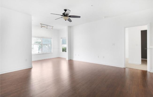 8 BRIDLE CLUB DR