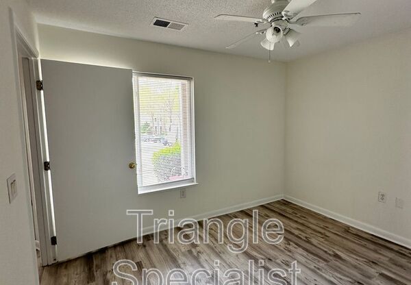 1420 Collegiate Cir