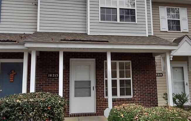 Pristine, move in ready Townhome located in the Holly Ridge Complex!
