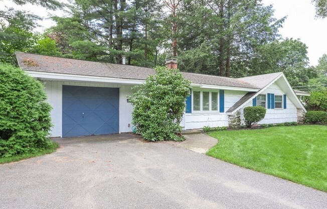3 MERRILL DR