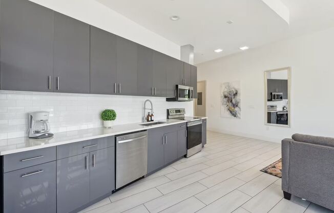 1 bed, 1 bath, $1,749, Unit 413
