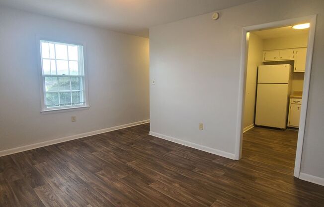 2 beds, 1 bath, $1,150