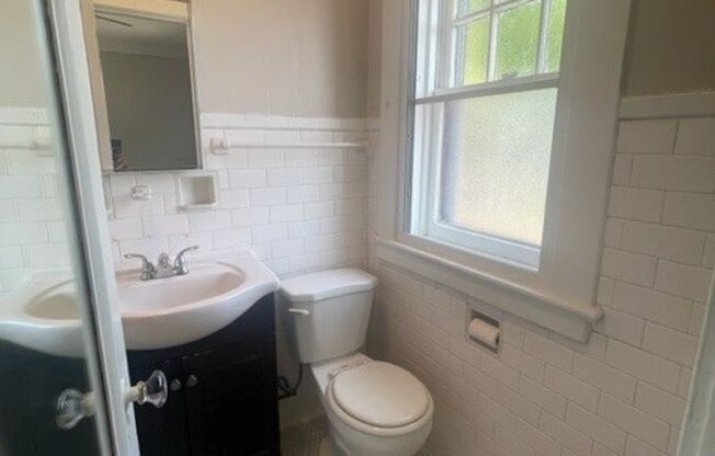 1 bed, 1 bath, $1,549, Unit 56