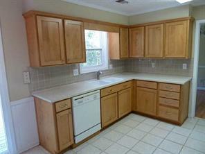 3 beds, 2 baths, $1,795