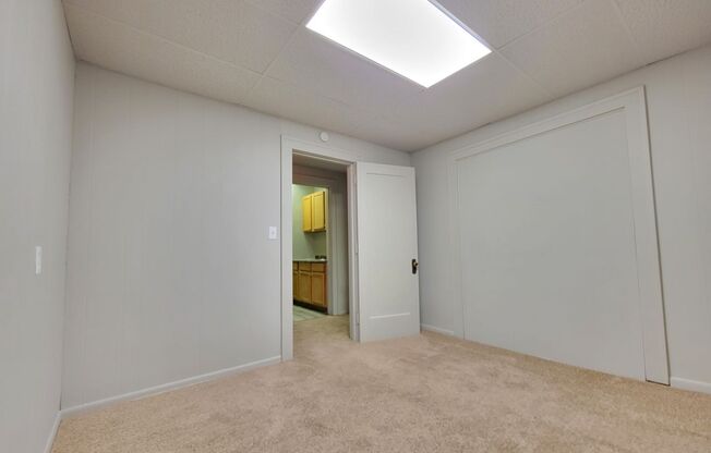 2 beds, 1 bath, $639, Unit 101 - 3