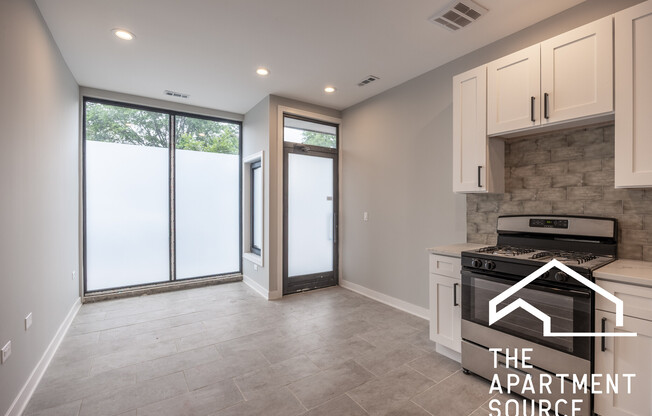 5422 W BELMONT