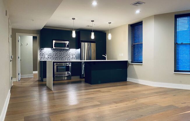 2 beds, 2 baths, 700 sqft, $2,846, Unit 307