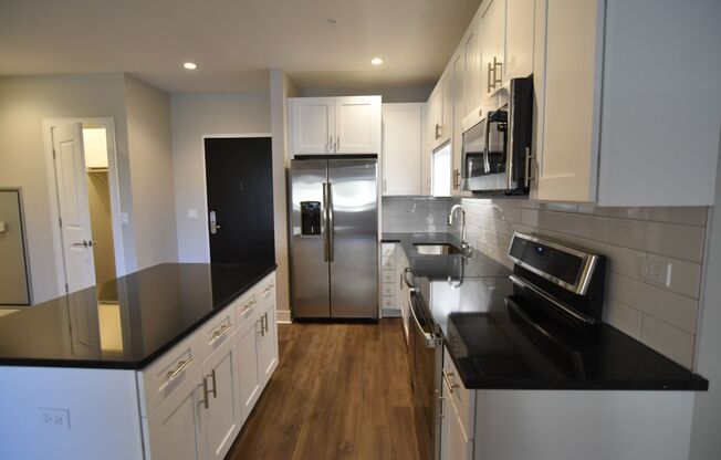 1 bed, 1 bath, 713 sqft, $3,175, Unit 3833-209