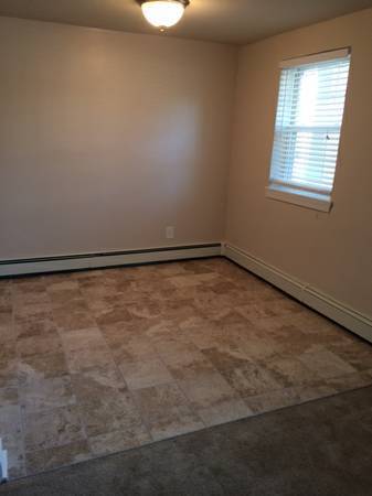 2 beds, 1 bath, 1,100 sqft, $1,600, Unit G207