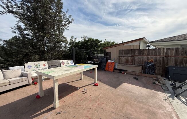 5659-5661 Dorothy Way