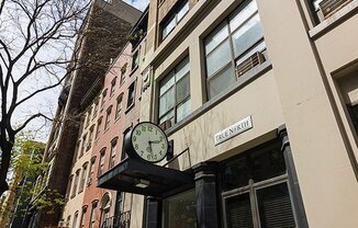 43 W 16 ST