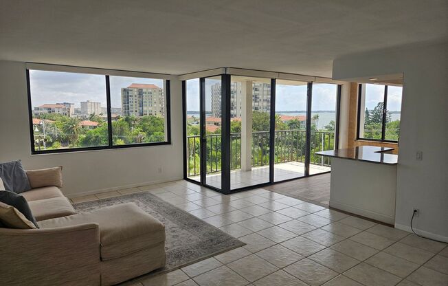 Move-In Special! Get November FREE When You Sign a 1-Year Lease!