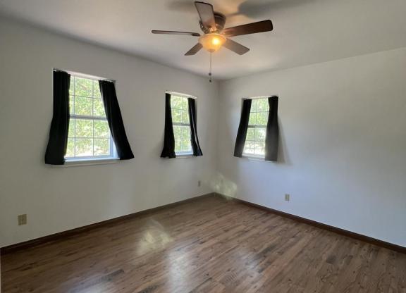 3 beds, 2 baths, 1,568 sqft, $1,495