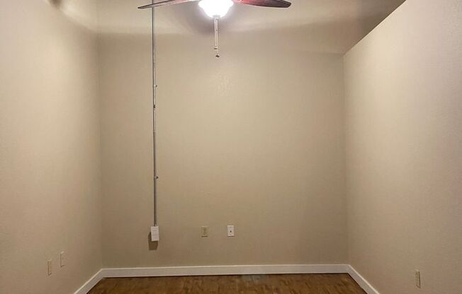 1 bed, 1 bath, 780 sqft, $1,405, Unit 402