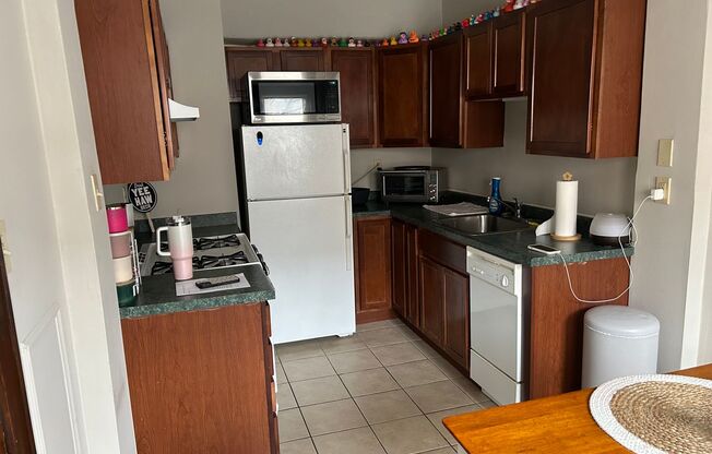 Studio, 1 bath, 500 sqft, $575, Unit 104