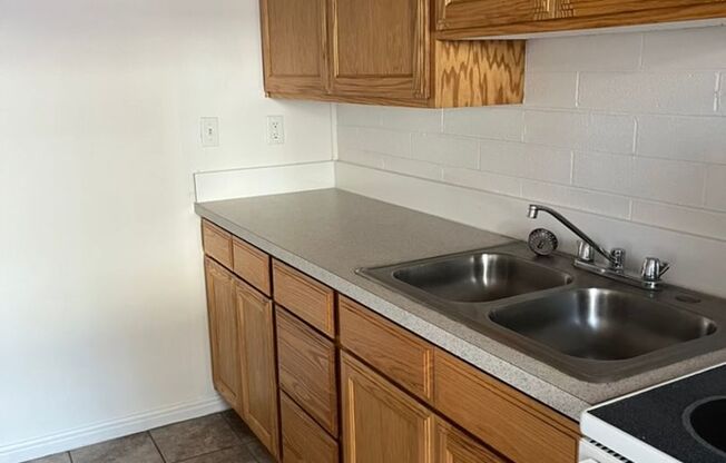 Eccles Avenue Apartments