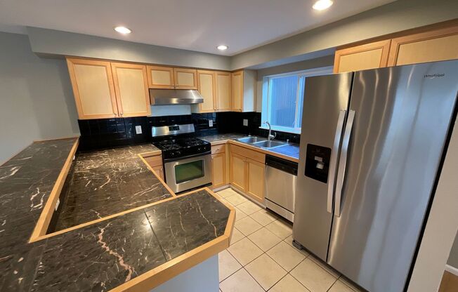 MAGNOLIA 3 BED, 1.5 BATH TOWNHOME FOR RENT AVAILABLE NOW!