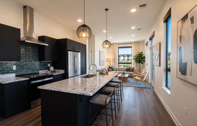 2 beds, 1 bath, 983 sqft, $2,950, Unit 113