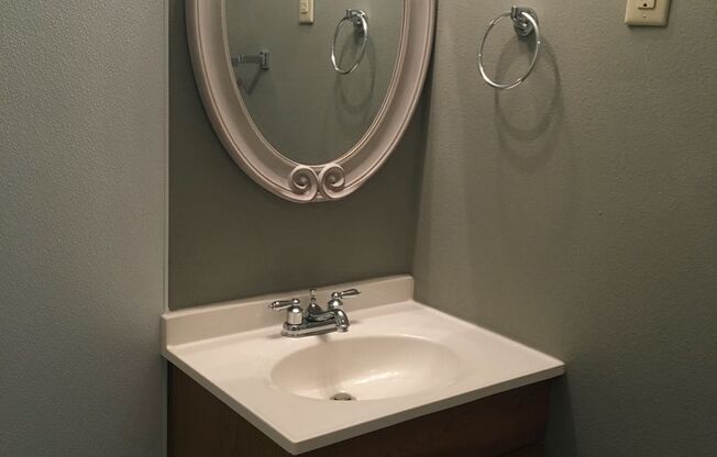 1 bed, 1 bath, 650 sqft, $650, Unit Unit A