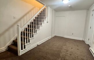 2 beds, 1 bath, $1,250, Unit Rear