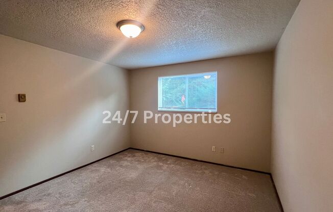 2 beds, 1 bath, $1,795, Unit 5273