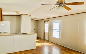 2 beds, 1 bath, $700, Unit CVMHP277