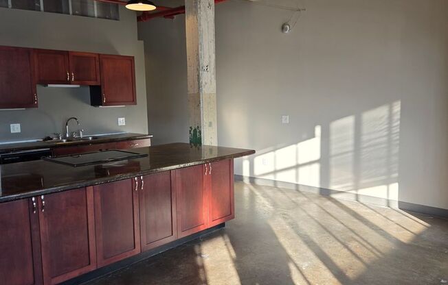 2 beds, 2 baths, 1,100 sqft, $898, Unit 617