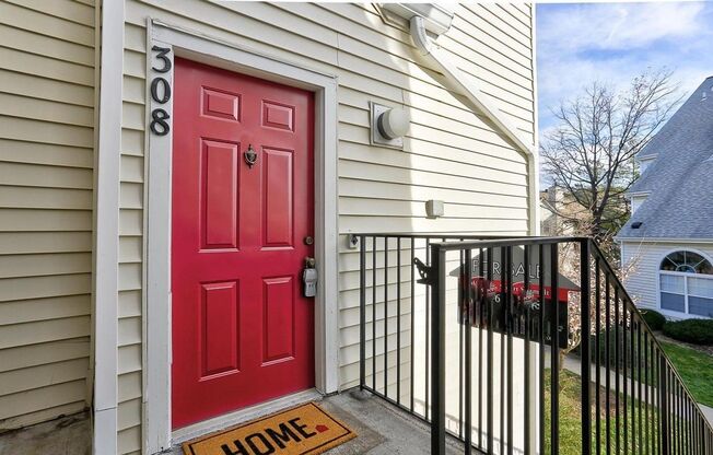 Lovely 2 BR/2 BA Condo in Laurel!