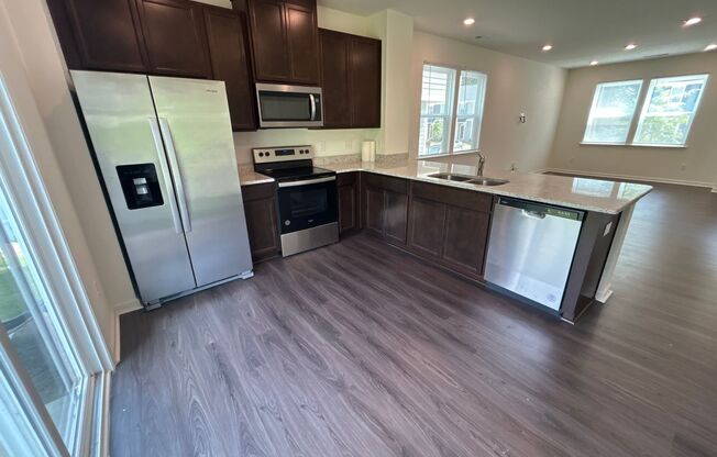 3 Bedroom | 2.5 Bathroom End Unit Raleigh Townhome